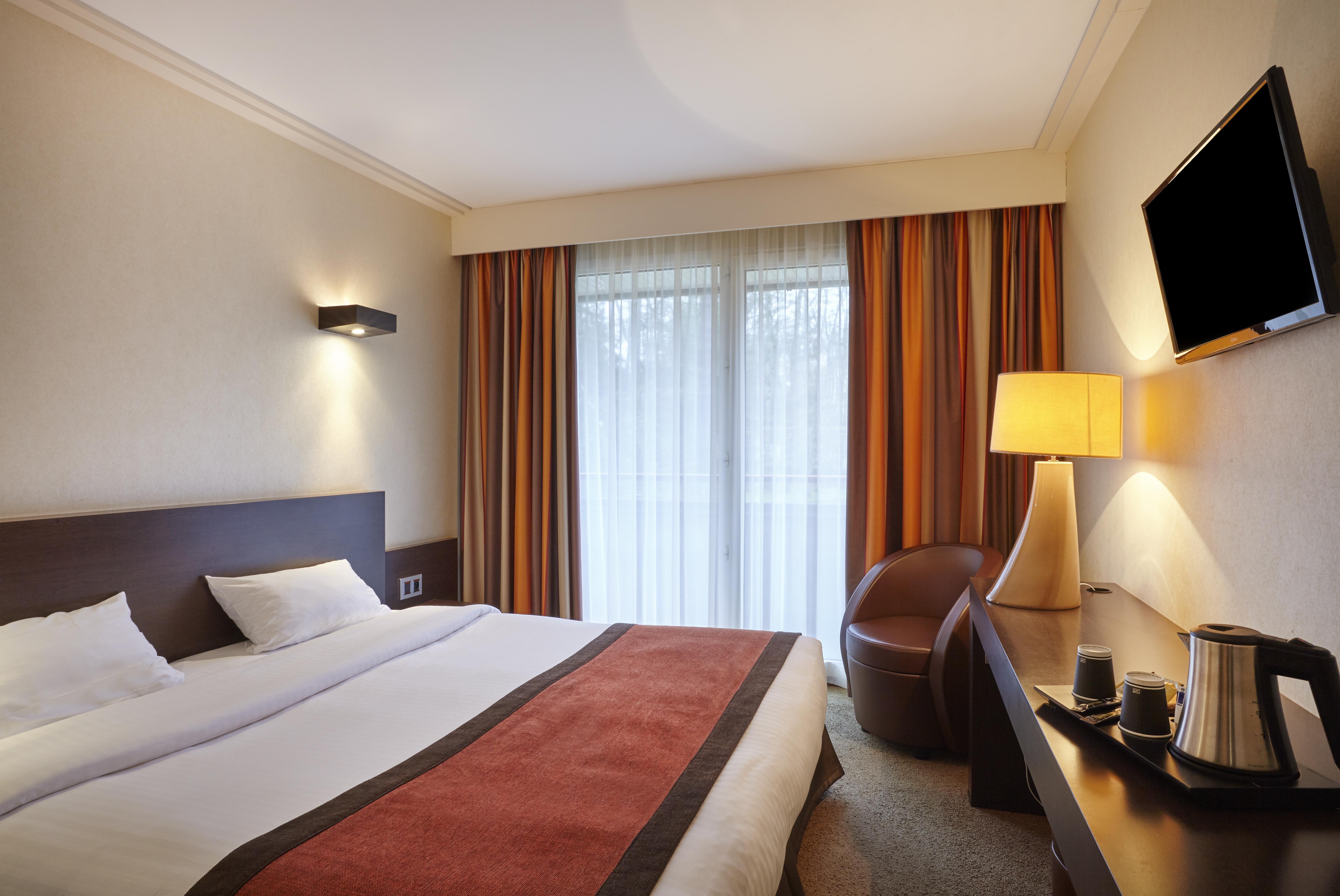 โฮเต็ล สปา ดู เบอรีล Hotel Bagnoles de l'Orne Normandie ภายนอก รูปภาพ