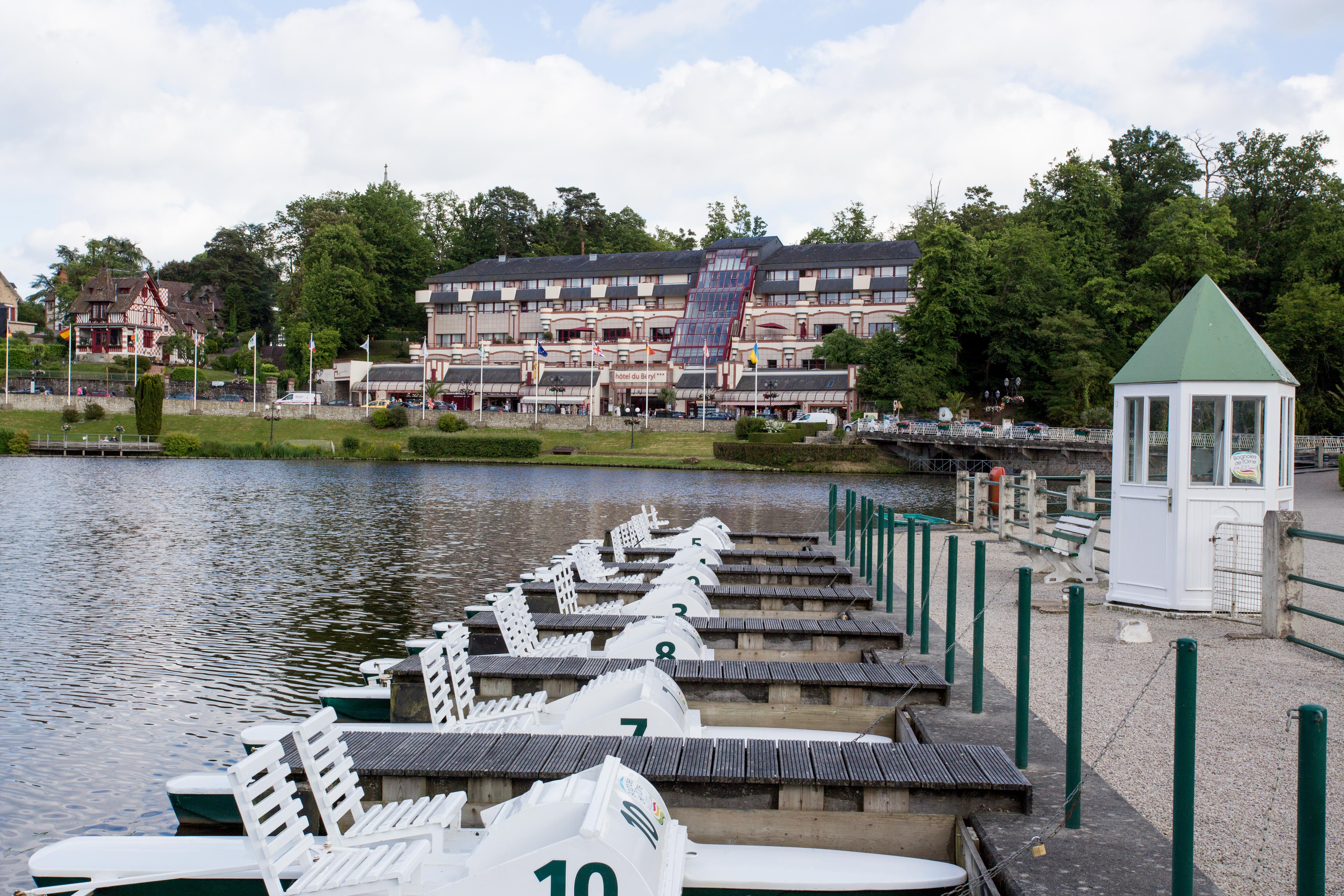 โฮเต็ล สปา ดู เบอรีล Hotel Bagnoles de l'Orne Normandie ภายนอก รูปภาพ
