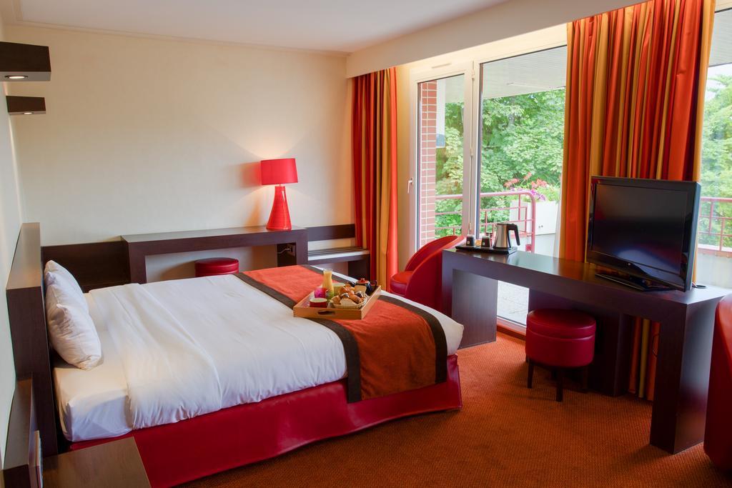 โฮเต็ล สปา ดู เบอรีล Hotel Bagnoles de l'Orne Normandie ภายนอก รูปภาพ