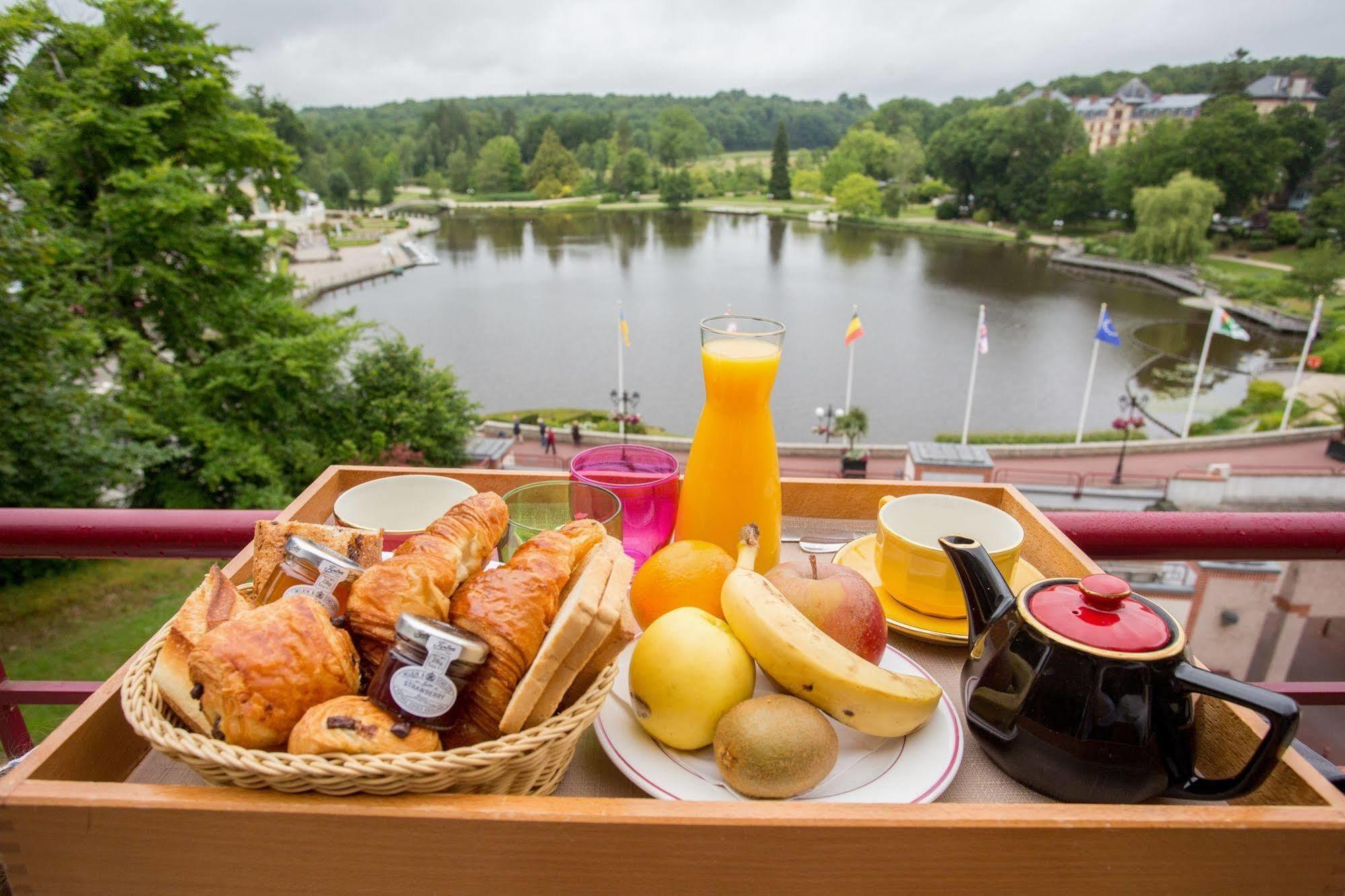 โฮเต็ล สปา ดู เบอรีล Hotel Bagnoles de l'Orne Normandie ภายนอก รูปภาพ
