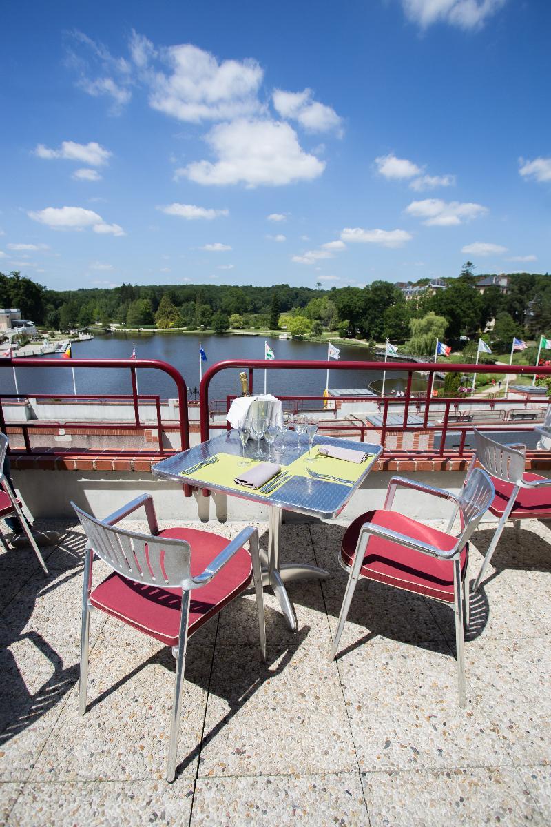 โฮเต็ล สปา ดู เบอรีล Hotel Bagnoles de l'Orne Normandie ภายนอก รูปภาพ